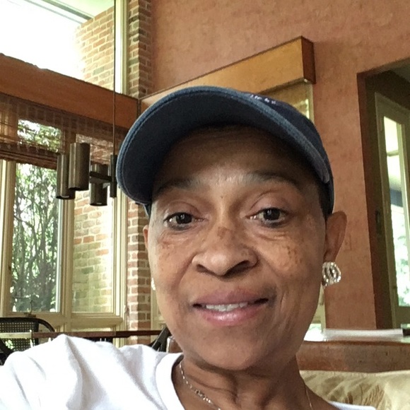 Meet your Posher, Michelle - Picture 1 of 1